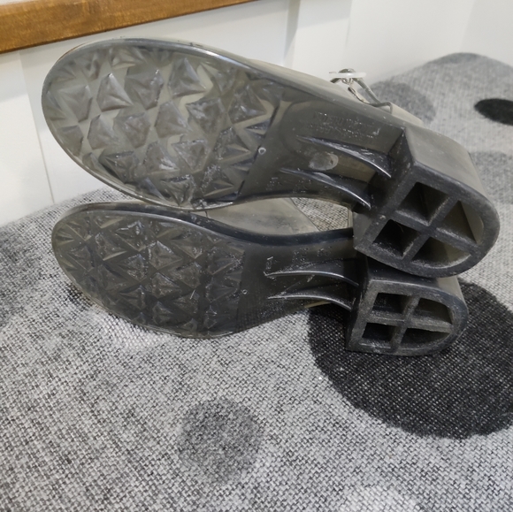 American Apparel Jelly Shoes - 7 - Picture 5 of 6